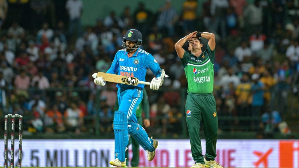 पूर्व क्रिकेटर अतुल वासन का मानना है कि मौजूद पाकिस्तान की टीम काफी कमजोर...