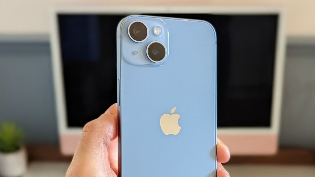 Apple जल्द अपने फोन्स को iOS 26 के साथ अपडेट करने वाला है। लेकिन इसके साथ ही कंपनी...