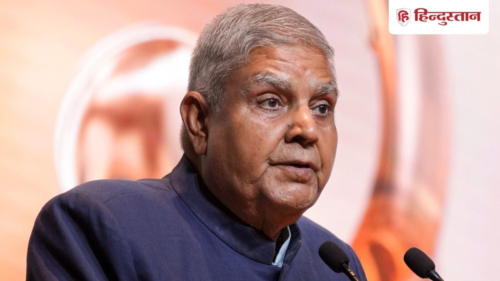 रामलीला समिति से जुड़े एक सदस्य ने बताया कि तैयारियों में कोई कमी नहीं...