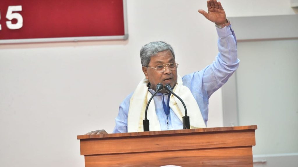 विधान परिषद में विपक्ष के नेता और भाजपा के चलवाड़ी नारायणस्वामी ने...