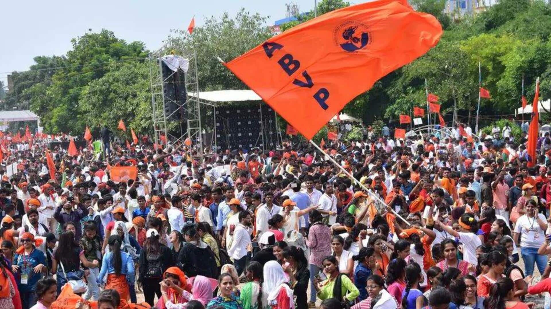 એબીવીપીએ દિલ્હી યુનિવર્સિટીના વિદ્યાર્થીઓની સંઘની ચૂંટણીમાં 3 બેઠકો જીતી, આર્યન માન નવા પ્રમુખ બન્યા એબીવીપીએ દિલ્હી યુનિવર્સિટીના વિદ્યાર્થીઓની સંઘની ચૂંટણીમાં 3 બેઠકો જીતી, આર્યન માન નવા પ્રમુખ બન્યા