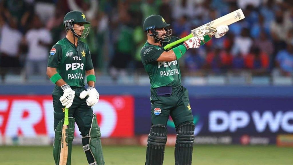 भारत-पाकिस्तान मैच में साहिबजादा फरहान के 'AK-47' वाले इशारे पर भड़का राजनीतिक विवाद, जानिए कैसे