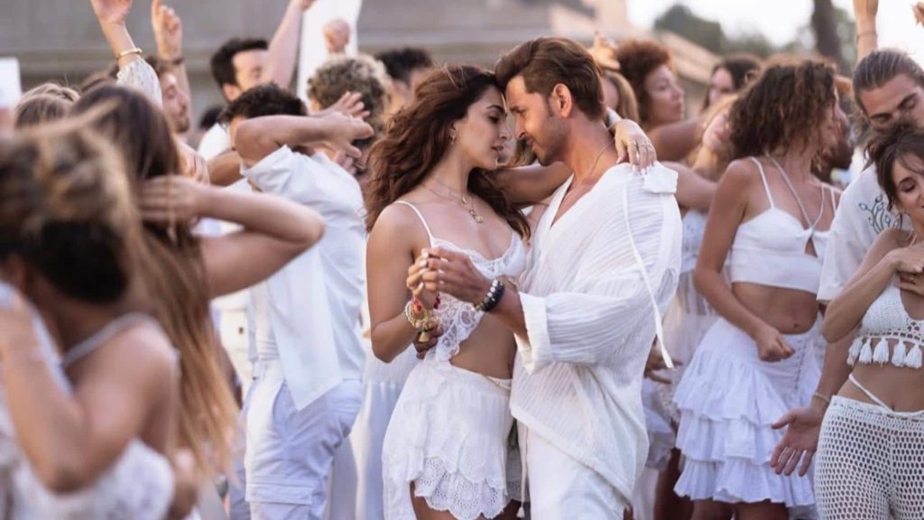 बॉक्स ऑफिस: ऋतिक रोशन की 'वॉर 2' का हाल-बेहाल, 15वें दिन का कारोबार रहा सबसे कम 