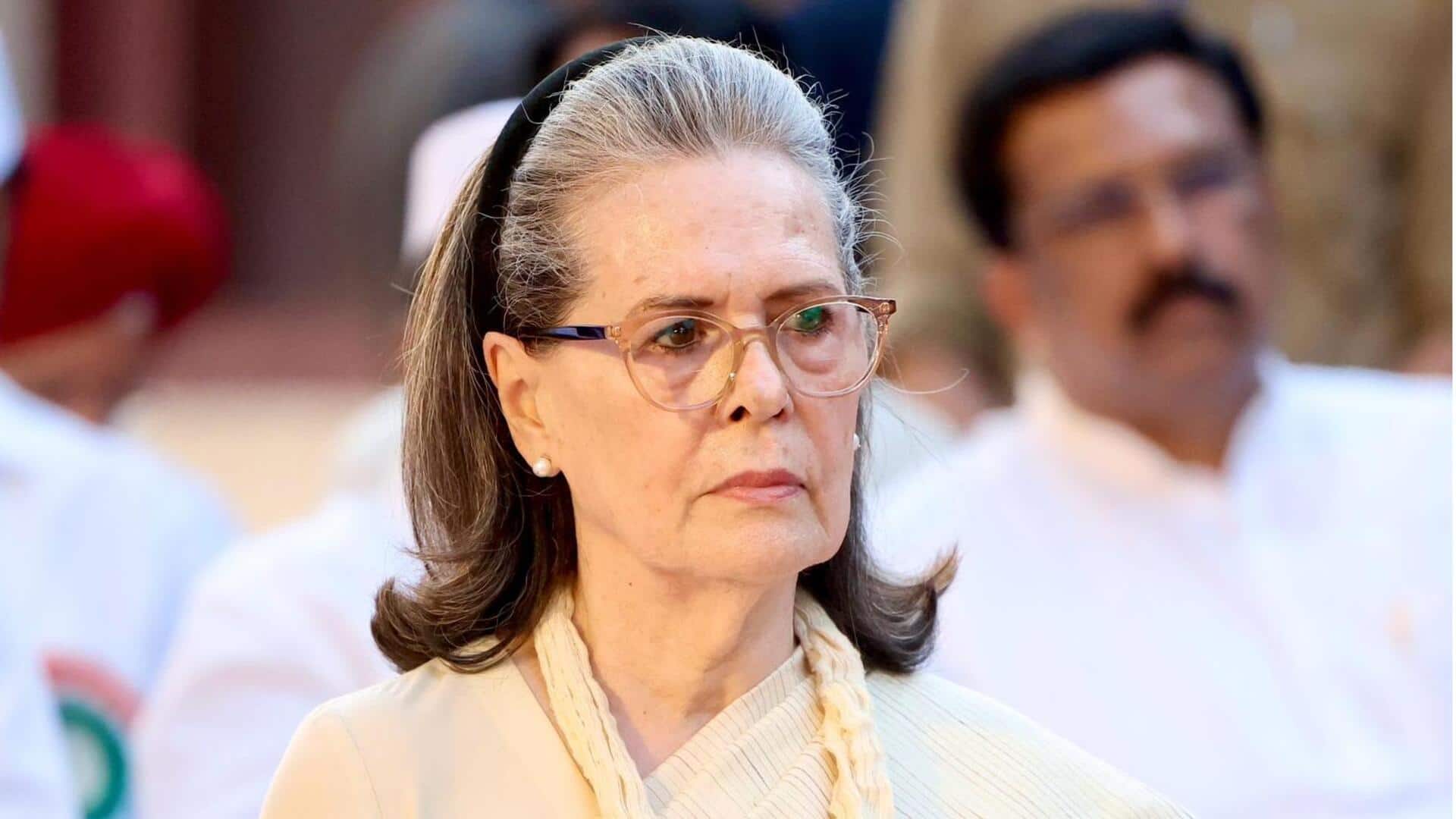 સોનિયા ગાંધી વિરુદ્ધ એફઆઈઆર દાખલ કરવામાં આવશે નહીં, દિલ્હી કોર્ટે અરજીને નકારી કા .ી હતી સોનિયા ગાંધી વિરુદ્ધ એફઆઈઆર દાખલ કરવામાં આવશે નહીં, દિલ્હી કોર્ટે અરજીને નકારી કા .ી હતી