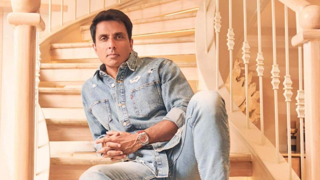 सोनू सूद ने मुंबई में बेचा अपना आलीशान अपार्टमेंट, जानिए कितने में हुआ सौदा 