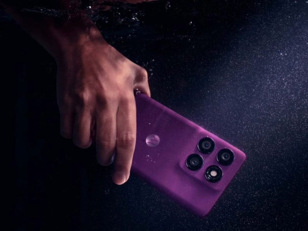 मोटोरोला के स्मार्टफोन्स पर साल की सबसे बड़ी डील, 10 हजार रुपये तक कम हुई...