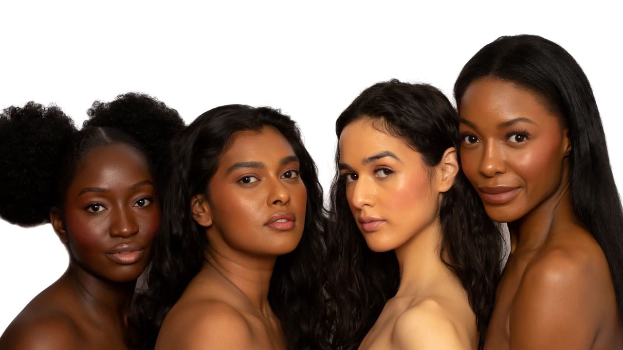 કુટુંબની સંભાળ રાખો: લગ્ન પછી, શ્યામ છોકરીઓ તેમના પરિવારની સંપૂર્ણ સંભાળ રાખે છે, તેથી જ આખો પરિવાર તેમને પ્રેમ કરે છે. તે પરિવારમાં કોઈને પણ ફરિયાદ કરવાની તક આપતી નથી.