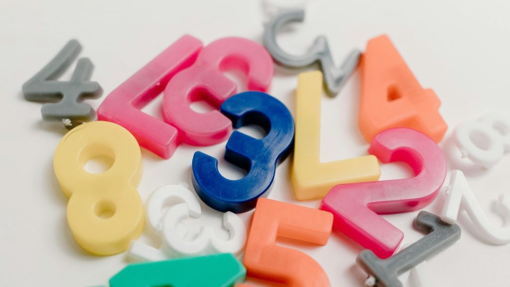 Horoscope Numerology 4 September 2025: ज्योतिष शास्त्र की तरह अंक ज्योतिष से भी जातक के भविष्य,...