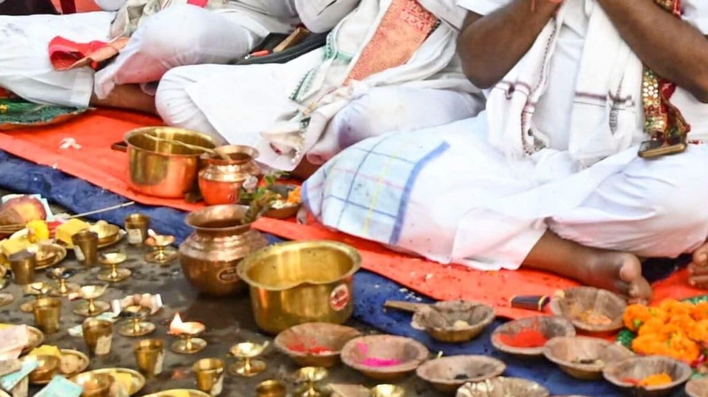 7 सितंबर से पितृ पक्ष शुरू हो गया है। पितृ पक्ष 21 सितंबर तक रहेगा। पितृ पक्ष...