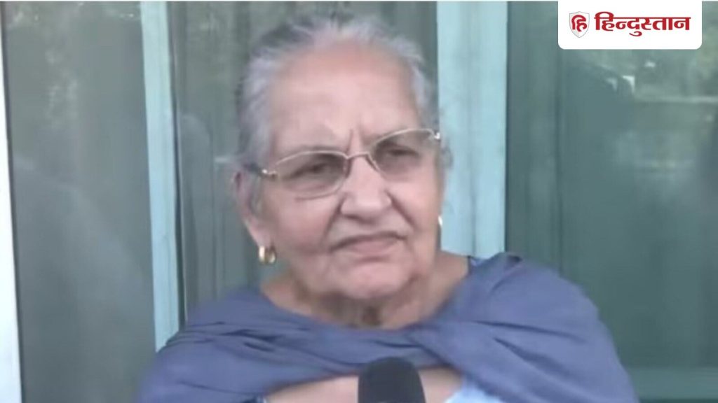 यह पूछे जाने पर कि क्या उन्हें दवाइयां लेने की इजाजत थी, कौर ने सिर हिलाते...