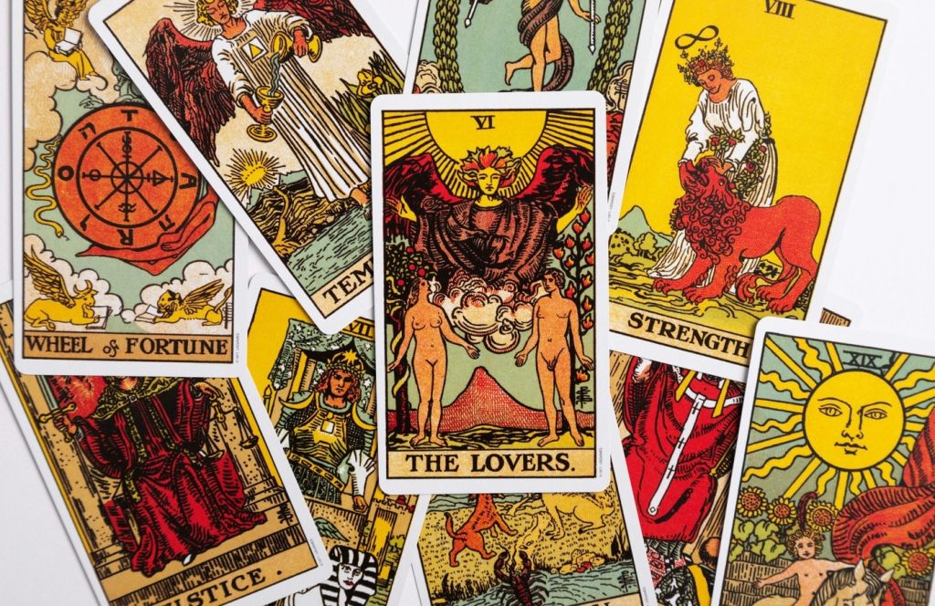 Tarot Horoscope 12 September 2025: टैरो कार्ड्स के जरिए अपनी एनर्जी को आसानी से चेक किया जा सकता...