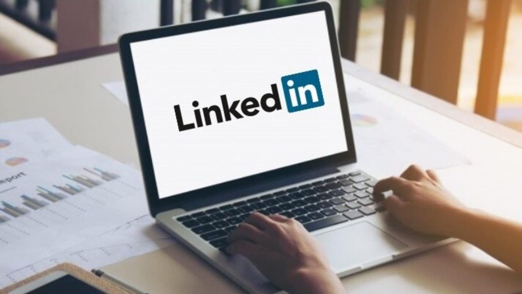LinkedIn ने भारत में लॉन्च किया एक नया फीचर ताकि नौकरी स्कैम्स पर रोक लगाई जा...