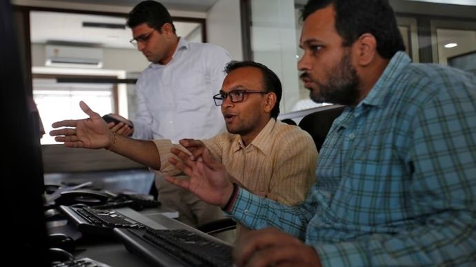 સન ફાર્મા, લ્યુપિન, ડૉ રેડ્ડીઝ, ઝાયડસ લાઇફ, સિપ્લા: લક્ષ્ય કિંમતો અને Q2 FY26 બિઝનેસ અપડેટ પૂર્વાવલોકન તપાસો Sun Pharma, Lupin, Dr Reddy's, Zydus Life, Cipla: चेक करें टारगेट प्राइस और Q2 FY26 बिजनेस अपडेट प्री-व्यू