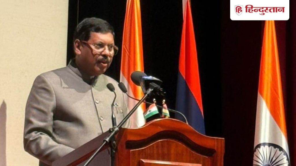 सुप्रीम कोर्ट में वकीलों के संगठन ने सीजेआई गवई पर जूता फेंकने की घटना पर...