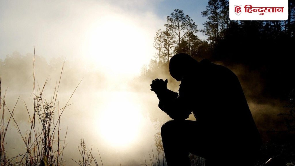 आध्यात्मिक मार्ग पर चलना आसान है लेकिन इसके नियमों का पालन करने के लिए मन...