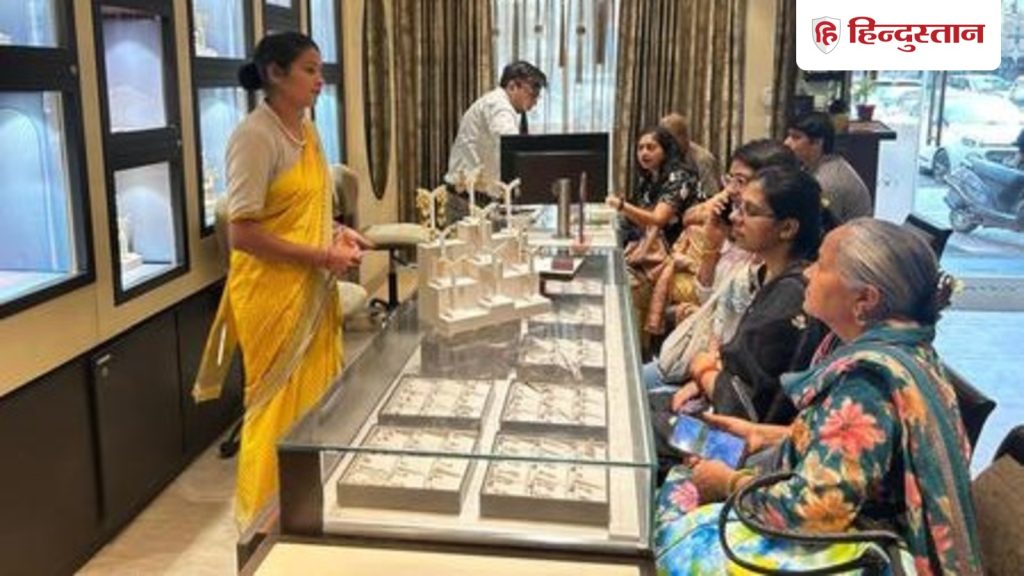 आज देर रात तक खरीदें सोना-चांदी, बर्तन व वाहन, कल दोपहर 01:51 बजे तक रहेगा धनतेरस का...