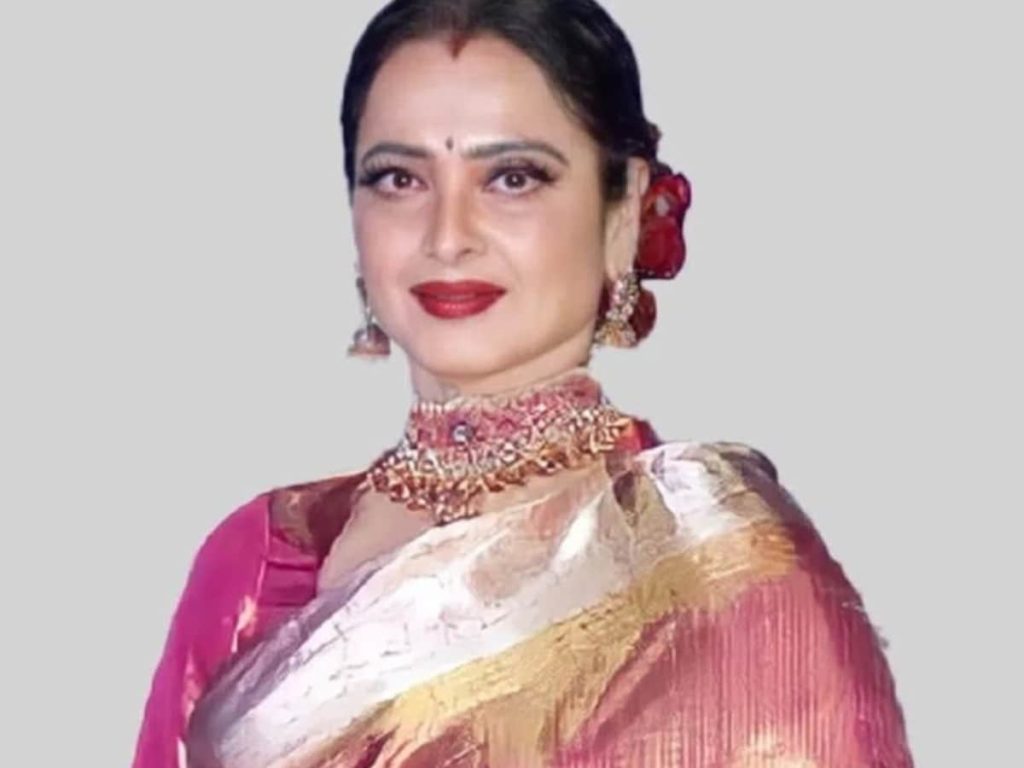 इस फिल्म की शूटिंग करते वक्त रेखा का हो गया था इंट्रेस्ट खत्म, जब रिलीज हुई तो मचा दी थी...