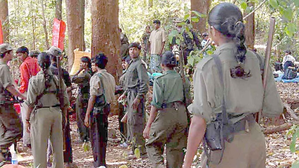 જેના માથે હતું 5 લાખનું ઇનામ તે માઓવાદી કમાન્ડર ગીતાએ કર્યું આત્મસમર્પણ