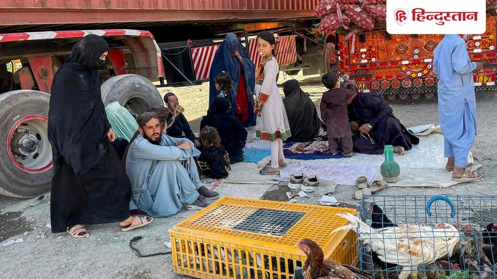 अफगान शरणार्थियों पर पाक ने ढाया कहर, 10 कैम्प किए बंद; 85000 रिफ्यूजी...
