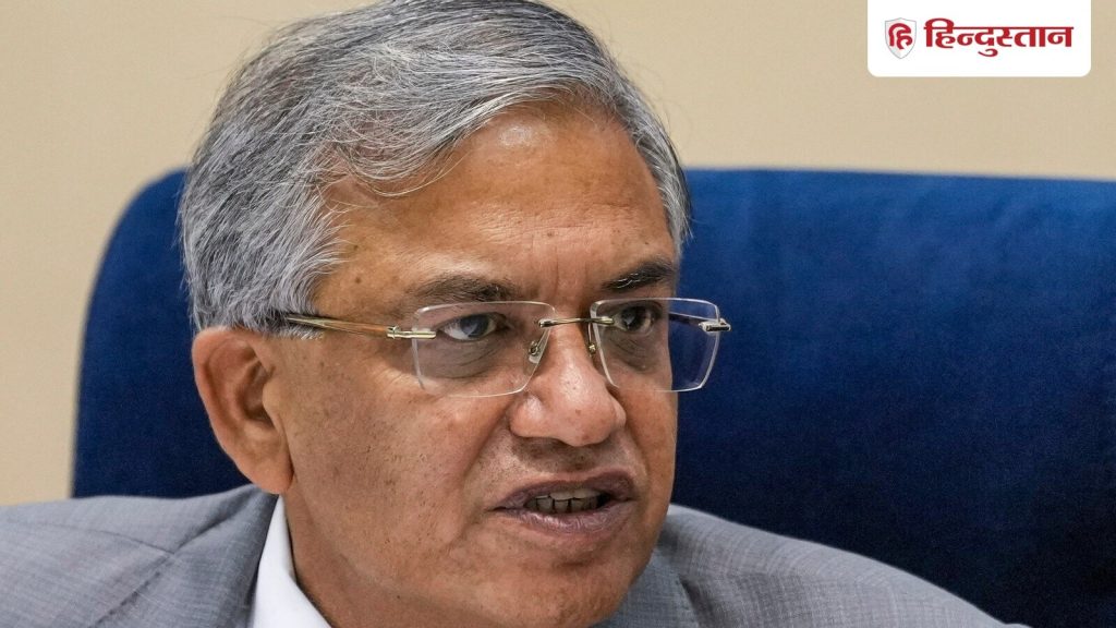 બિહારની ચૂંટણી તારીખોની ઘોષણા પહેલાં ચૂંટણી પંચે 17 નવી પહેલની જાહેરાત કરી હતી. बिहार चुनाव की तारीखों के ऐलान से पहले चुनाव आयोग ने 17 नई पहल की ऐलान किया।...