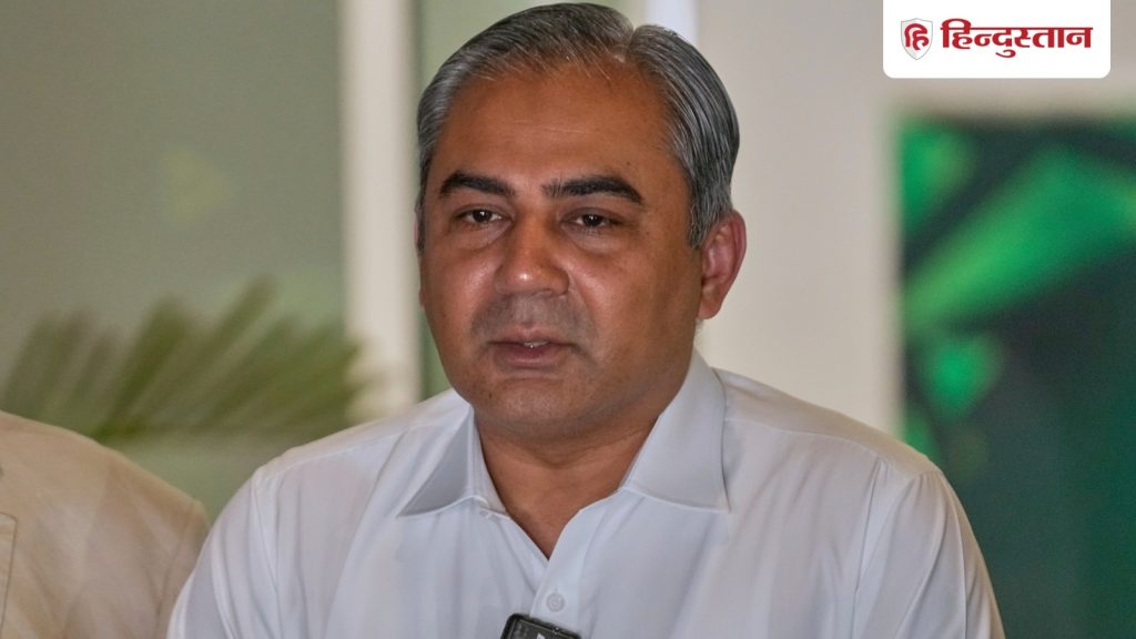 एशिया कप ट्रॉफी पर कुंडली मारकर बैठे नकवी की भारत निकालेगा हेकड़ी, BCCI उठाने जा रहा ऐसा...