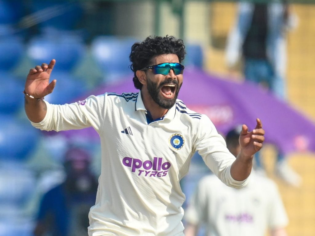 भारत में सबसे ज्यादा विकेट लेने वाले टॉप 4 गेंदबाज, हरभजन को पछाड़ तीसरे नंबर पर पहुंचे रविंद्र...