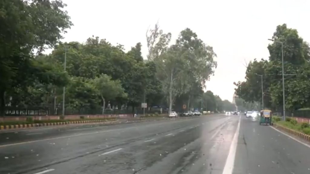 बंगाल की खाड़ी में मोन्टा नाम का एक ताकतवर चक्रवात बन गया है और यह तेजी से...