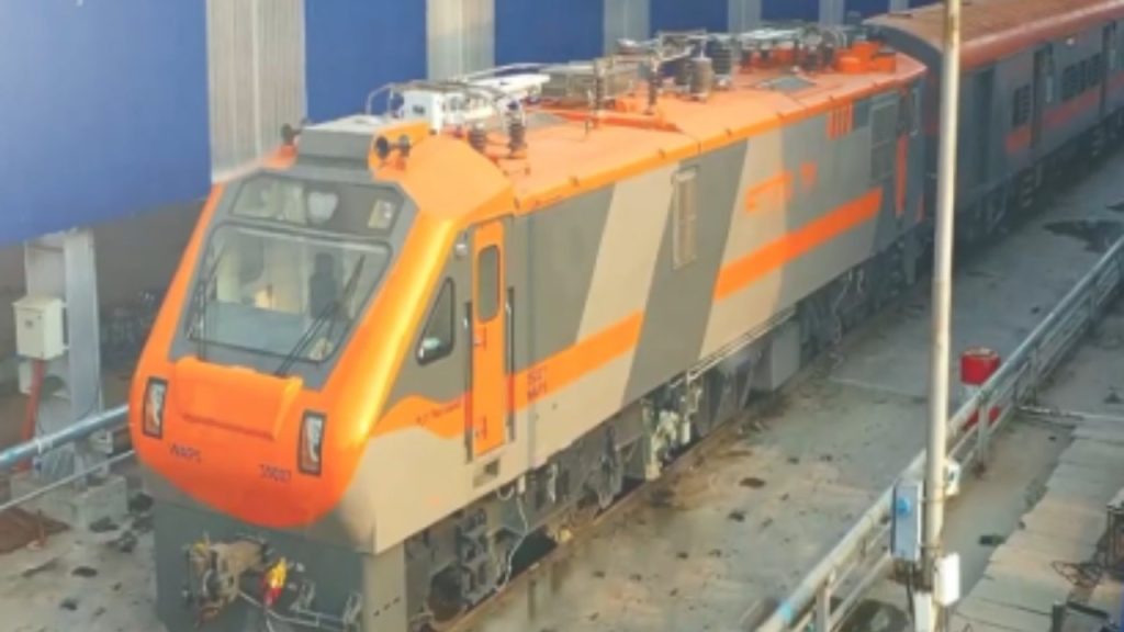 घटना बुधवार सुबह करीब 2:45 बजे की बताई जा रही है. ट्रेन आनंद विहार से रात 11:30 बजे...