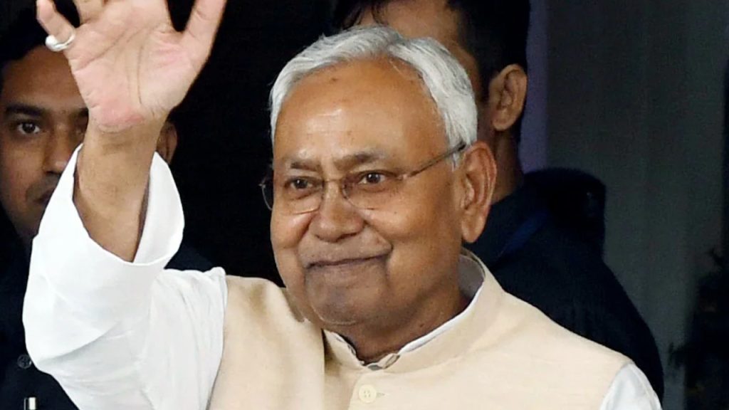 શુક્રવારે યોજાયેલી કેબિનેટ મીટિંગમાં ઘણા મહત્વપૂર્ણ નિર્ણયોને મંજૂરી આપવામાં આવી હતી …. शुक्रवार को हुई कैबिनेट की बैठक में कई महत्वपूर्ण फैसलों पर मुहर लगी....