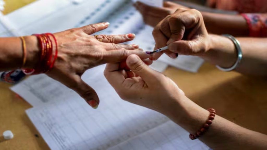 ईसीआई ने बिहार चुनाव के साथ ही सात राज्यों और केंद्र शासित प्रदेशों में आठ...