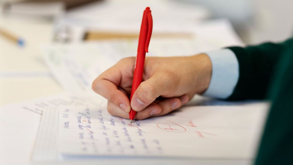 केंद्रीय माध्यमिक शिक्षा बोर्ड (CBSE) ने साल 2026 के लिए 10वीं और 12वीं की बोर्ड की...