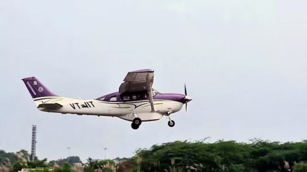 दिल्ली में प्रदूषण कम करने के लिए की गई कृत्रिम बारिश की कोशिश फिलहाल...