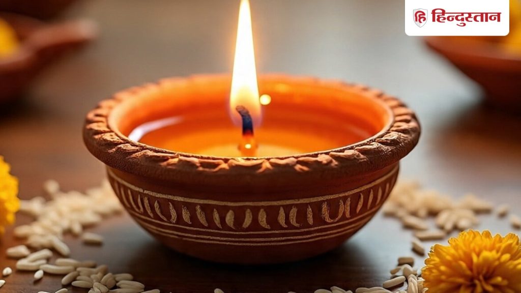 Vastu Tips: बेडरूम में दीपक जलाना शुभ या...