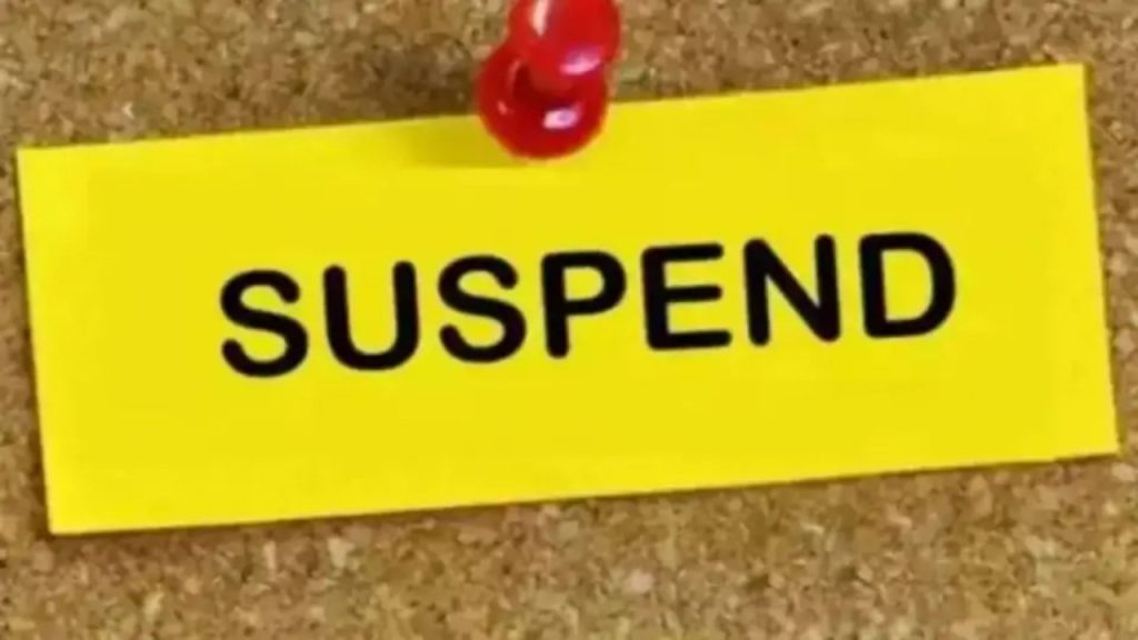 यह कार्रवाई उस वीडियो के सामने आने के बाद की गई, जिसमें पुलिसकर्मी घटना...