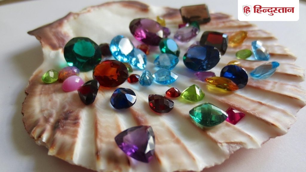 ऑफिस की वजह से होने लगा है तनाव? इन 4 रत्नों से मिलेगा...