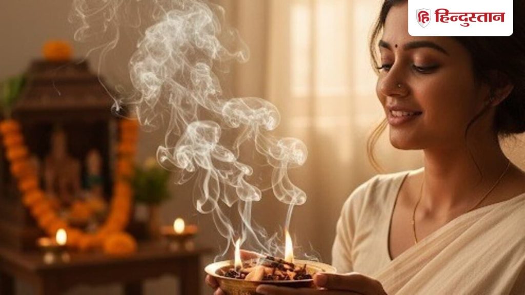 Vastu Tips: मंगलवार का दिन भगवान हनुमान का होता है। इस दिन उनकी पूजा करने के बाद घर...