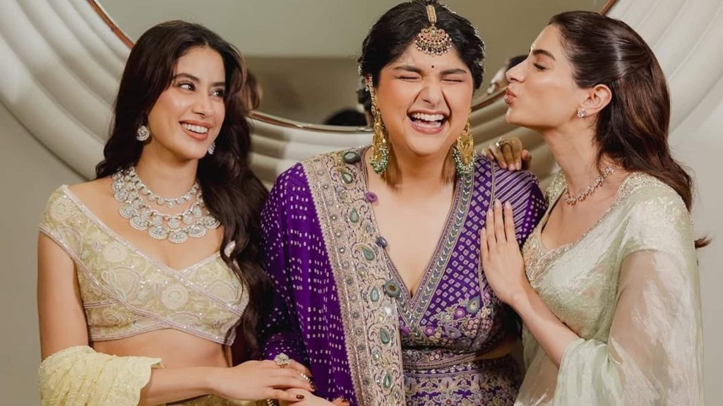 अंशुला कपूर ने दिखाईं सगाई की झलकियां, एक साथ एक छत के नीचे आया कपूर खानदान