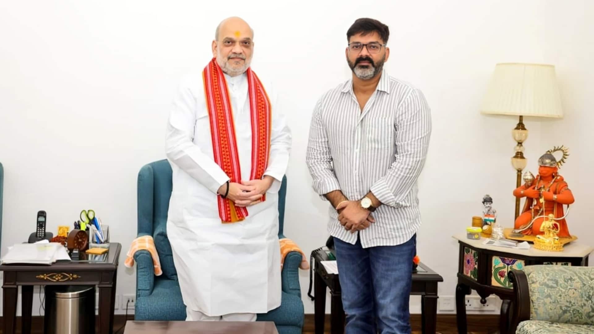 ભોજપુરી કલાકાર પવનસિંહે બિહાર વિધાનસભાની ચૂંટણી પહેલા કેટેગરીની સુરક્ષા મેળવી હતી. ભોજપુરી કલાકાર પવનસિંહે બિહાર વિધાનસભાની ચૂંટણી પહેલા કેટેગરીની સુરક્ષા મેળવી હતી.