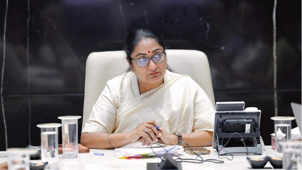 दिवाली पर दिल्ली में भी होगी आतिशबाजी? मुख्यमंत्री रेखा गुप्ता कर रहीं तैयारी