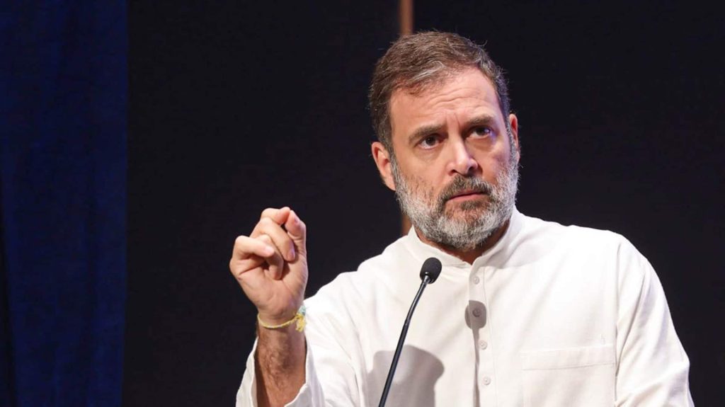 जुबीन गर्ग के परिवार से मिले राहुल गांधी, असम सरकार से की निष्पक्ष जांच की मांग