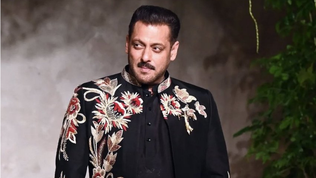 સલમાન ખાન રેમ્પ પર ચમક્યો, સુષ્મિતા સેન તેની શાહી શૈલીથી પ્રભાવિત થઈ;… सलमान खान ने रैंप पर बिखेरा जलवा, शाही अंदाज पर फिदा हुईं सुष्मिता सेन; वीडियो वायरल