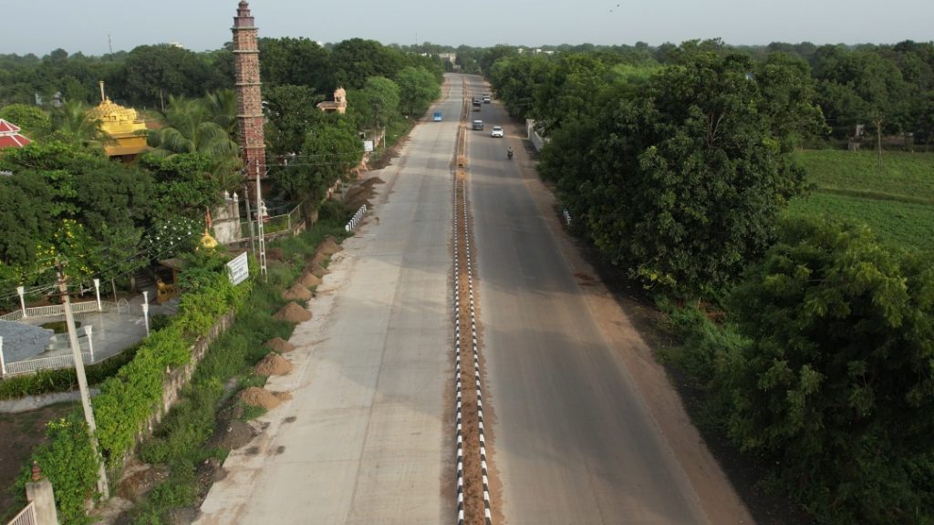 મહૂડી જવું બન્યું સરળ-પીલવઈથી મહુડી જતો રોડને 20 કરોડના ખર્ચે 4 લેન કરાયો