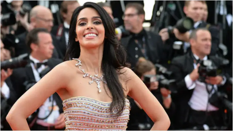 મલ્લિકા શેરાવત 49 વર્ષની ઉંમરે પણ 25 વર્ષની કેવી દેખાય છે? Mallika Sherawat -India Daily