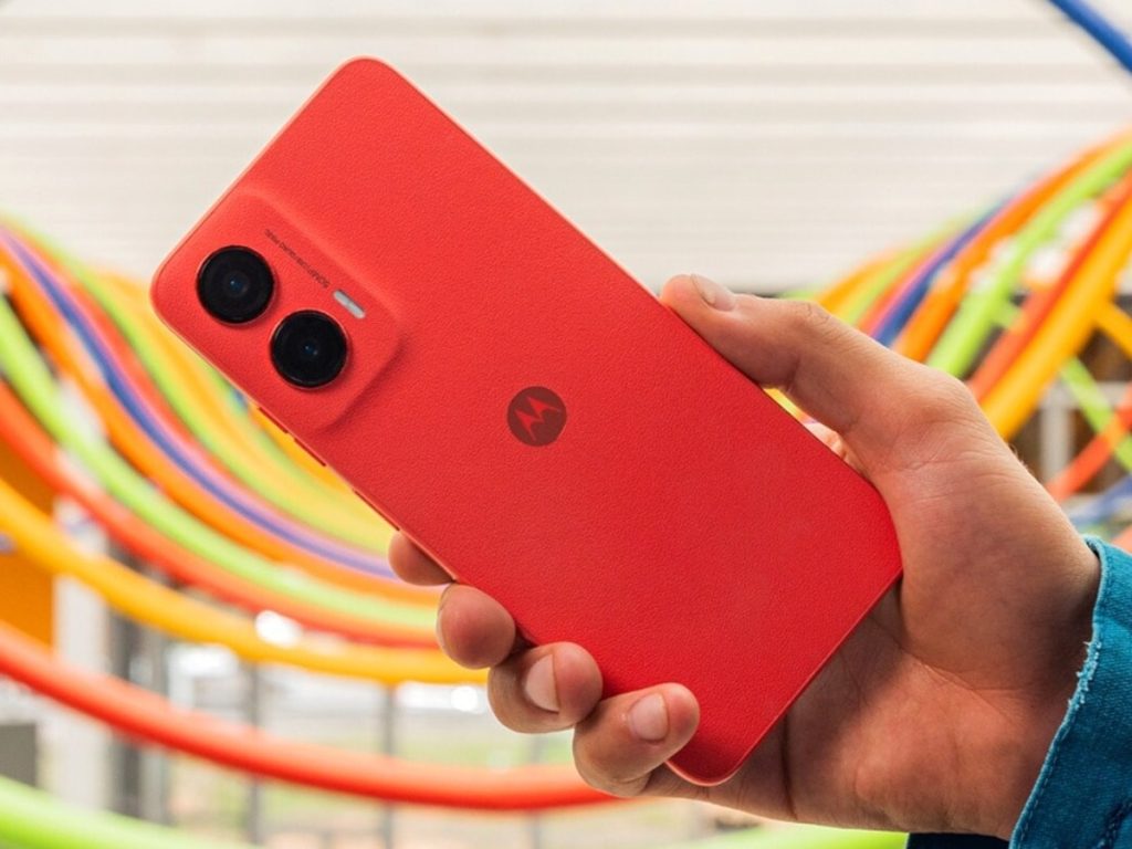 8GB रैम के साथ आया मोटो का सस्ता 5G स्मार्टफोन, कीमत 12 हजार रुपये से भी...