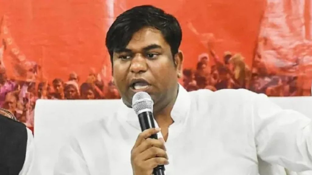 बिहार विधानसभा चुनाव के लिए विपक्षी गठबंधन के दल विकासशील इंसान पार्टी ने...