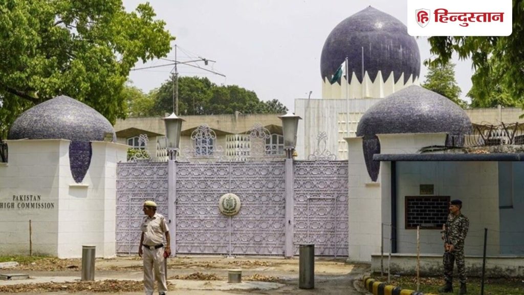 शुरुआत में वीजा आवेदन को अस्वीकार कर दिया गया था, लेकिन बाद में सिविल...