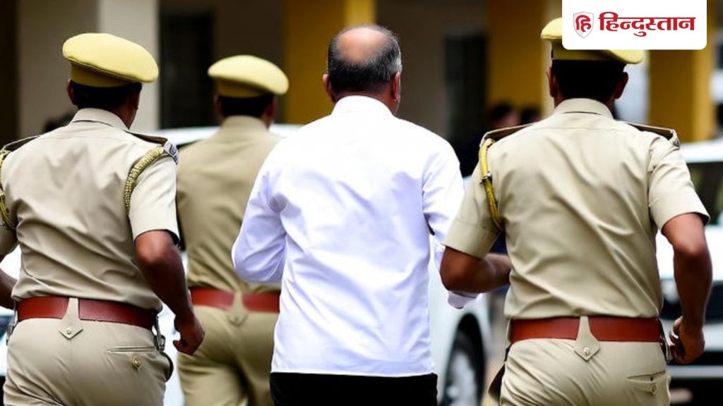 कांस्टेबल मर्डर के आरोपी रियाज ने पुलिसकर्मी से छीनी पिस्तौल, जवाबी कार्रवाई में मारा...