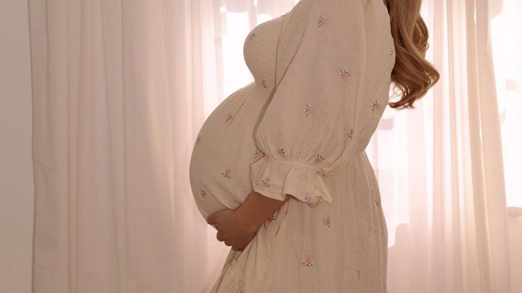 महाराष्ट्र के पुणे शहर ‘प्रेग्नेंट जॉब’ स्कैम को लेकर चौंका देने वाली खबर...