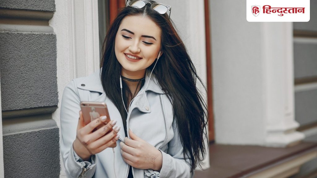 Vodafone Idea (Vi) के पास ऐसे कई प्रीपेड प्लान हैं, जो बेहद कम कीमत में अनलिमिटेड...