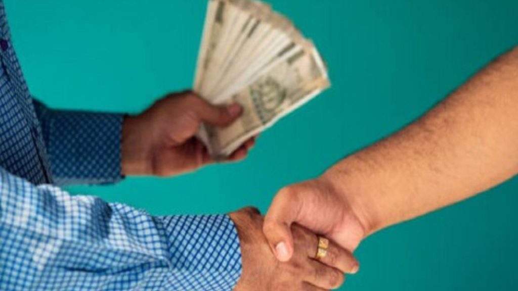 बेंगलुरु में बीपीसीएल के पूर्व सीएफओ के. शिवकुमार ने अपनी बेटी की मौत के...